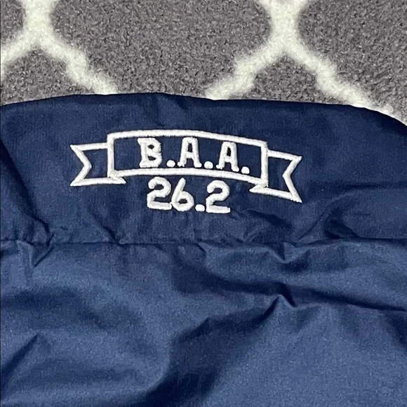 NWT Adidas 2020 Boston Marathon Running Jacket - Red & Blue - Size M - Picture 8 of 13